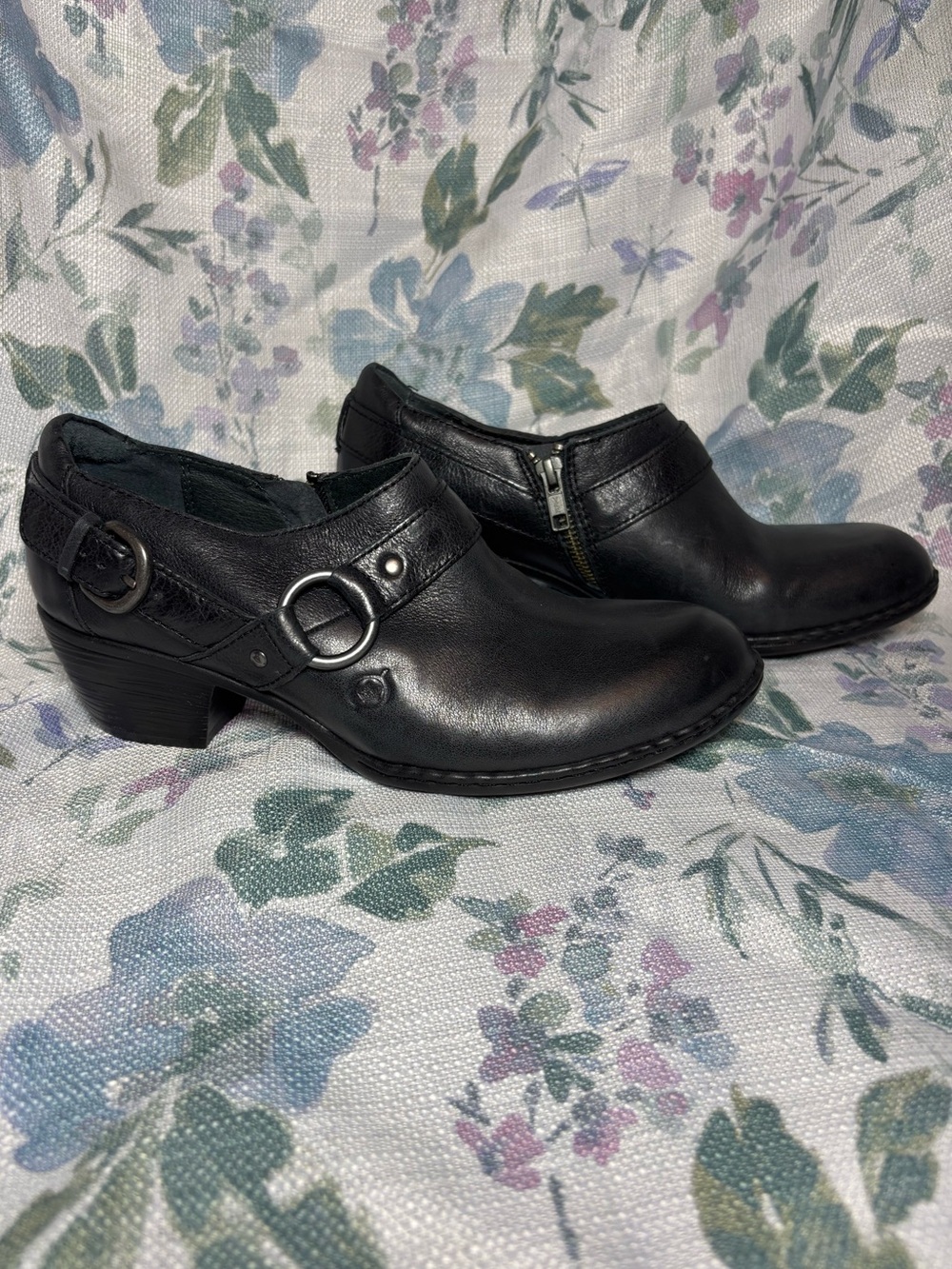 Born Black Leather Heeled Ankle Boots with Ring Accent - Size 8.5